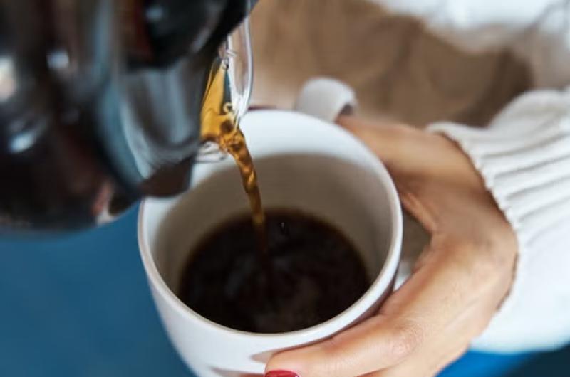 En invierno aumenta el consumo del cafeacute- calor energiacutea y iquestsalud en una taza