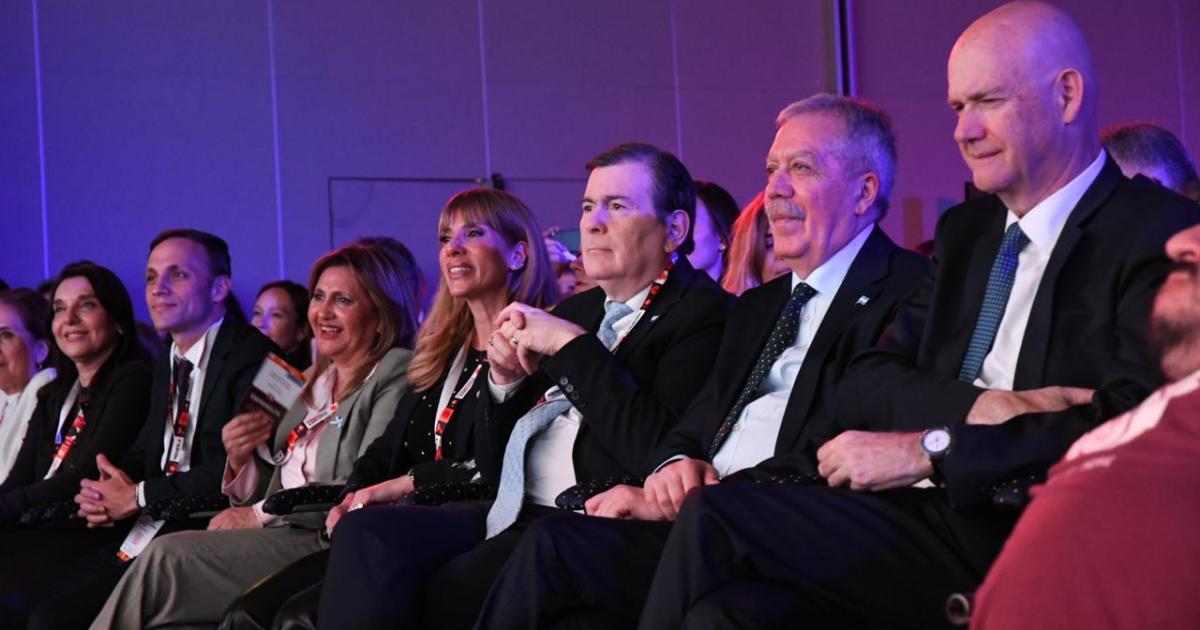 El gobernador Eliacuteas Suaacuterez participoacute de Otra Charla Perdida- mano a mano con Mario Pergolini