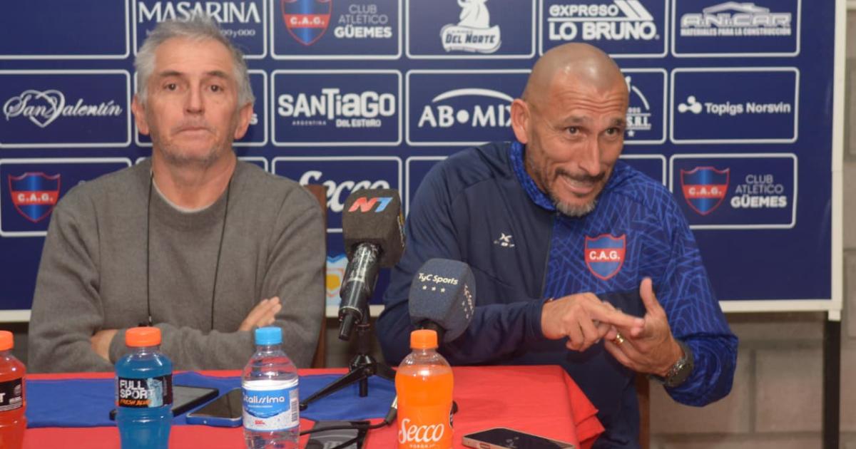 PRESENTACIÓN Pablo Guiñaz� fue presentado por la dirigencia en conferencia de prensa Inició un nuevo ciclo en la Isla