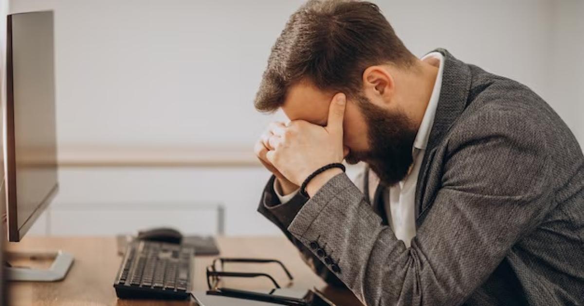 El 73-en-porciento- de los empleados argentinos admite que su sueldo no sobrevive maacutes de 14 diacuteas por la gestioacuten de Milei