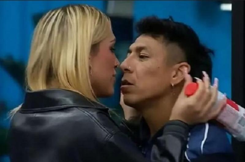 Siacute pasoacute la contundente respuesta de Danelik cuando le preguntaron por su reencuentro con Brian Sarmiento