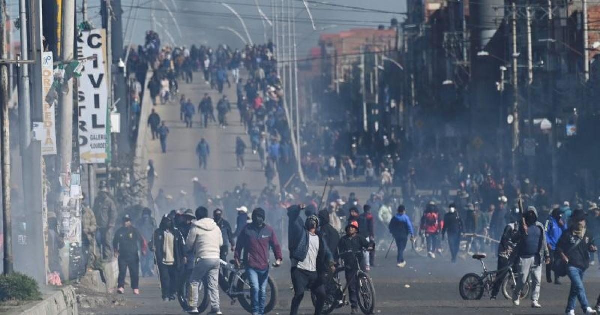 Por la crisis en Bolivia suspendieron viajes a varias ciudades