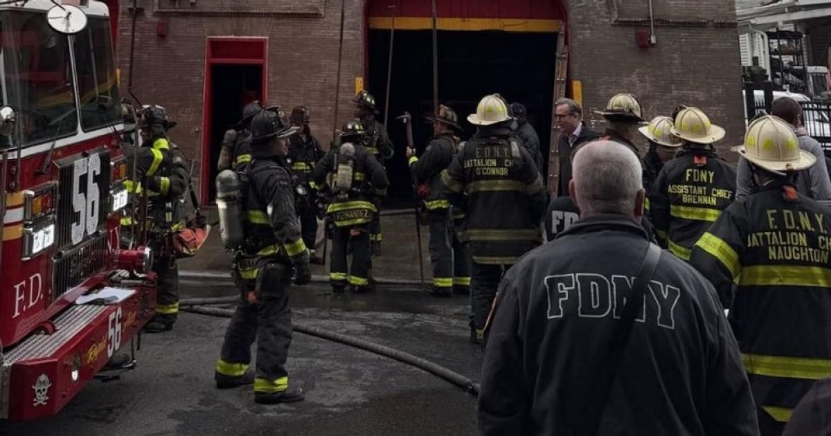 Explosioacuten e incendio en un astillero de Nueva York dejoacute al menos 16 heridos