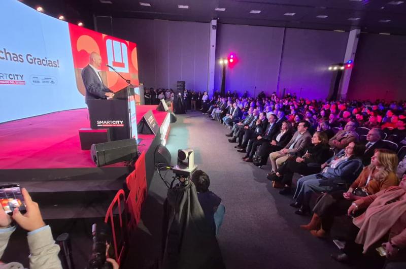 El Smart City cerroacute con reacutecord de conferencias y se anuncioacute la sexta edicioacuten en Santiago en el 2027