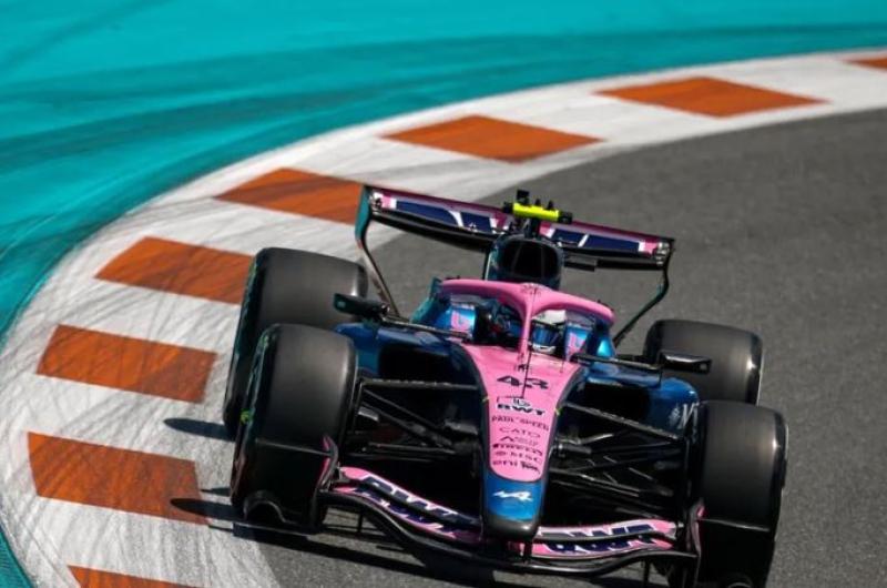 Franco Colapinto sufrioacute problemas mecaacutenicos con su Alpine en la praacutectica libre del GP de Canadaacute