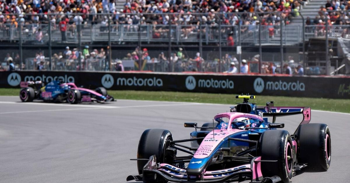 El Alpine de Franco Colapinto junto al de Pierre Gasly (AP)
