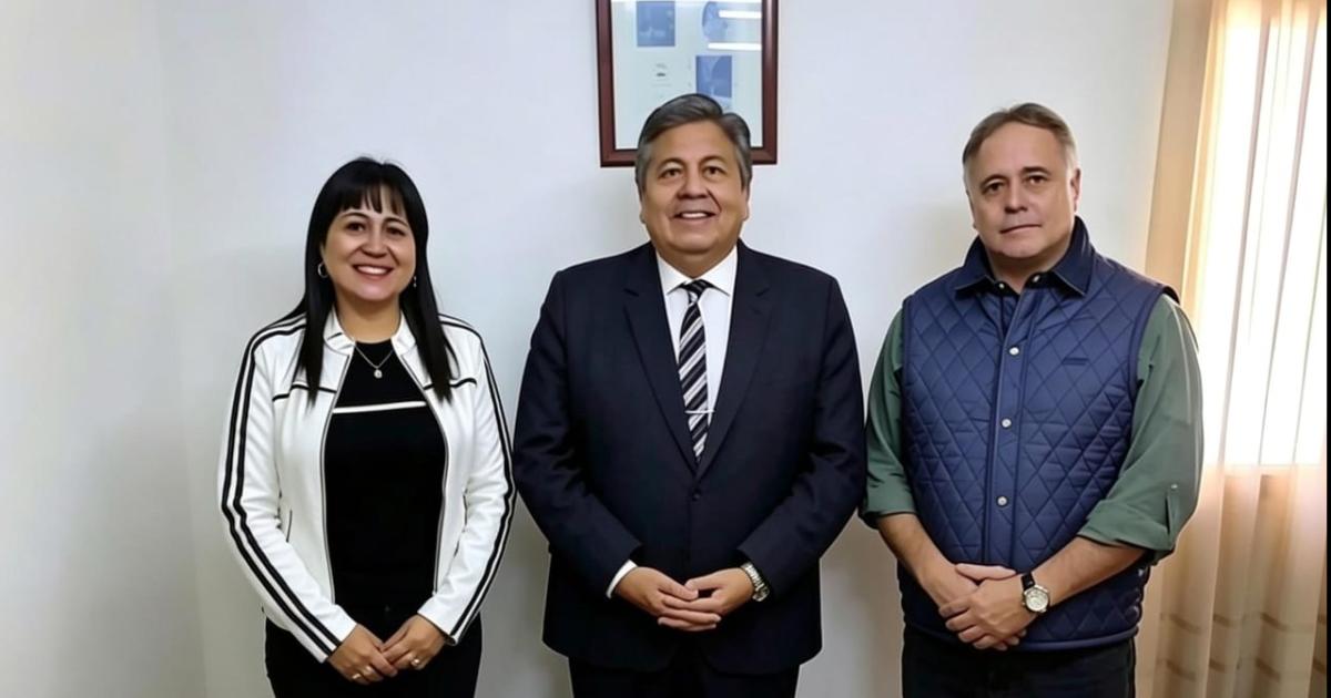 Importante encuentro entre la UNSE- FACET y FoPOS