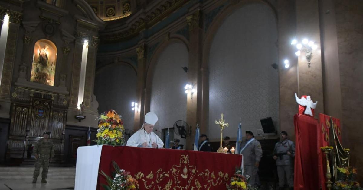 Honrar la Generacioacuten de Mayo- el mensaje de Monsentildeor Martiacutenez Ossola ante las autoridades santiaguentildeas