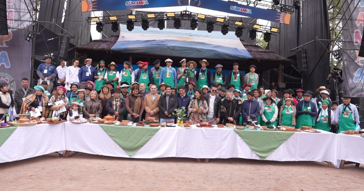 Multitudinaria fiesta del Concurso Nacional de Asado con Cuero y Locro Criollo en Sumampa
