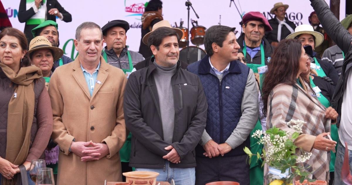 Multitudinaria fiesta del Concurso Nacional de Asado con Cuero y Locro Criollo en Sumampa