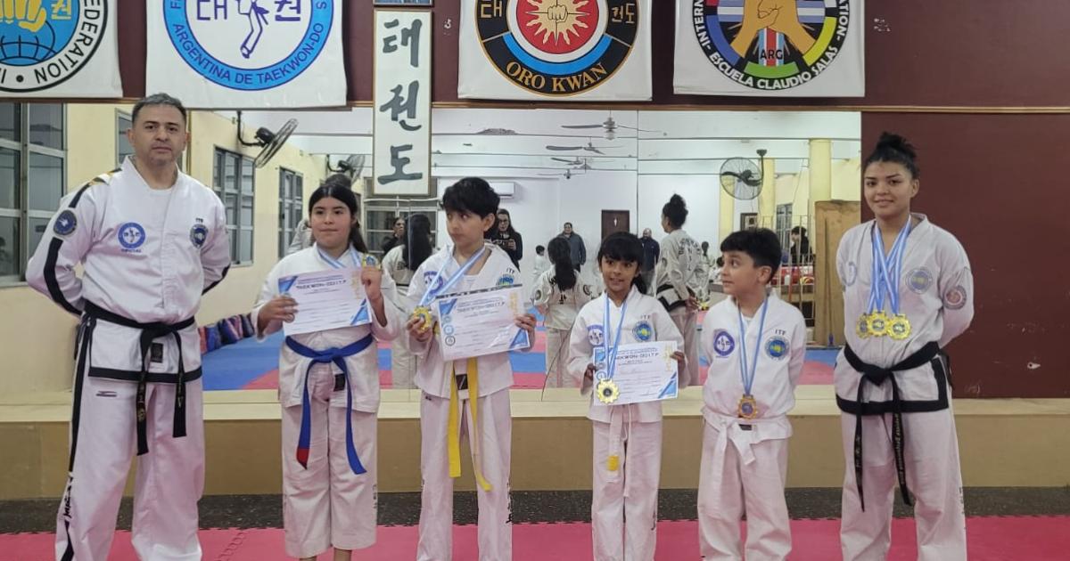 Santiaguentildeos ganaron en Torneo Nacionl de Escuela Sudamericana de Taekwon-Do