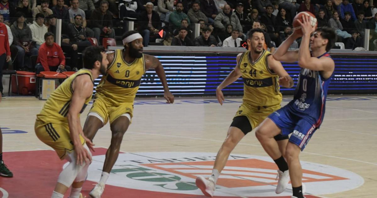 Quimsa aplastoacute a Boca con el respaldo de su gente y quedoacute a un paso de la final