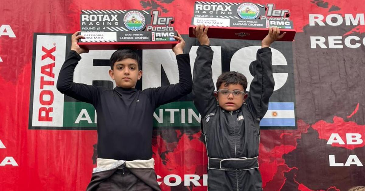 Gael e Ignacio Sierra miran a todos desde la cima