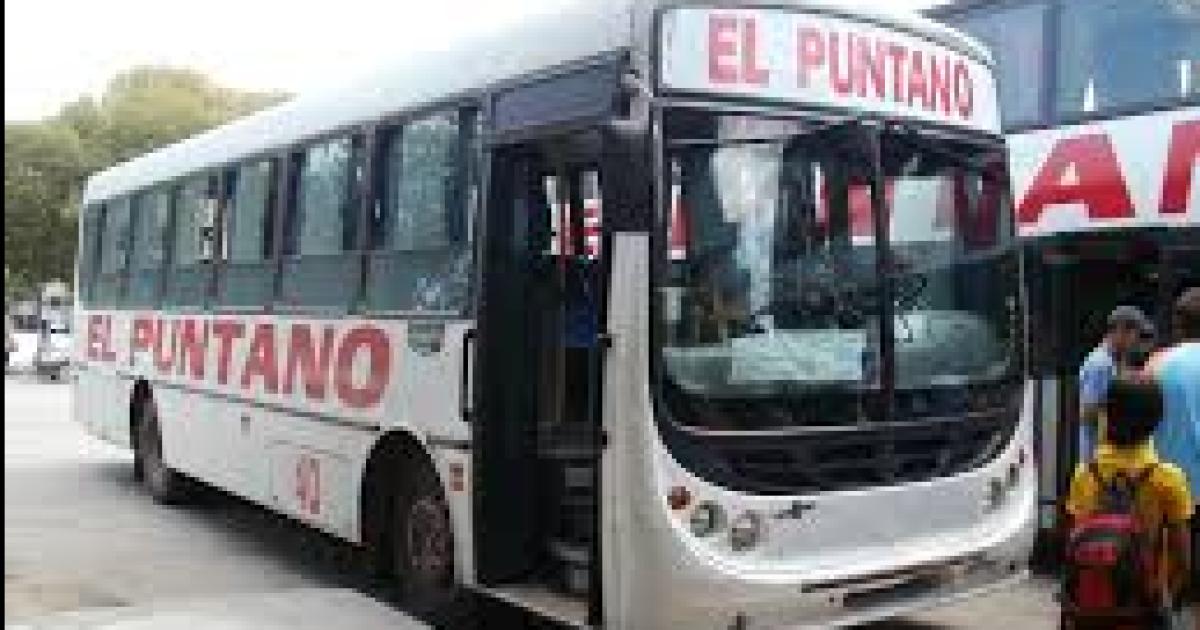 Conflicto salarial- medida de fuerza afecta frecuencias entre Santiago y Friacuteas