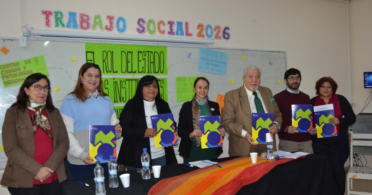 Debate sobre desafiacuteos sociales del contexto actual en el paiacutes