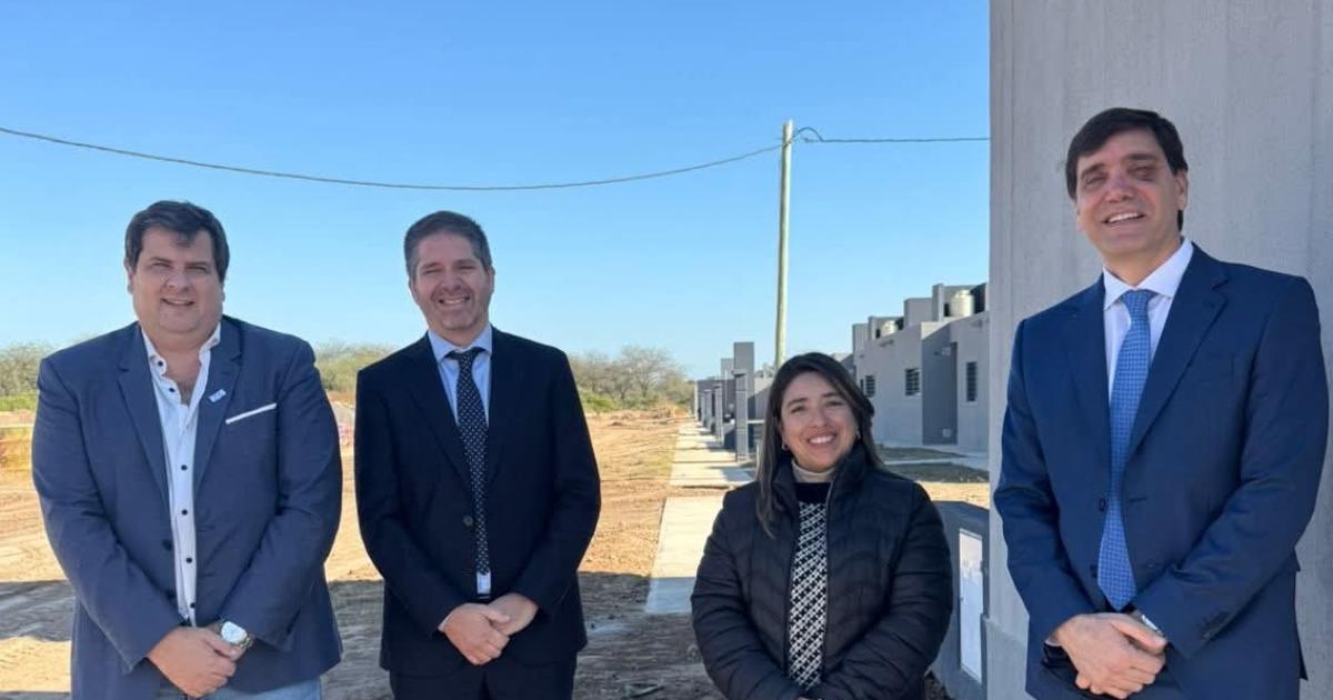 Autoridades supervisaron obra habitacional en Las Termas