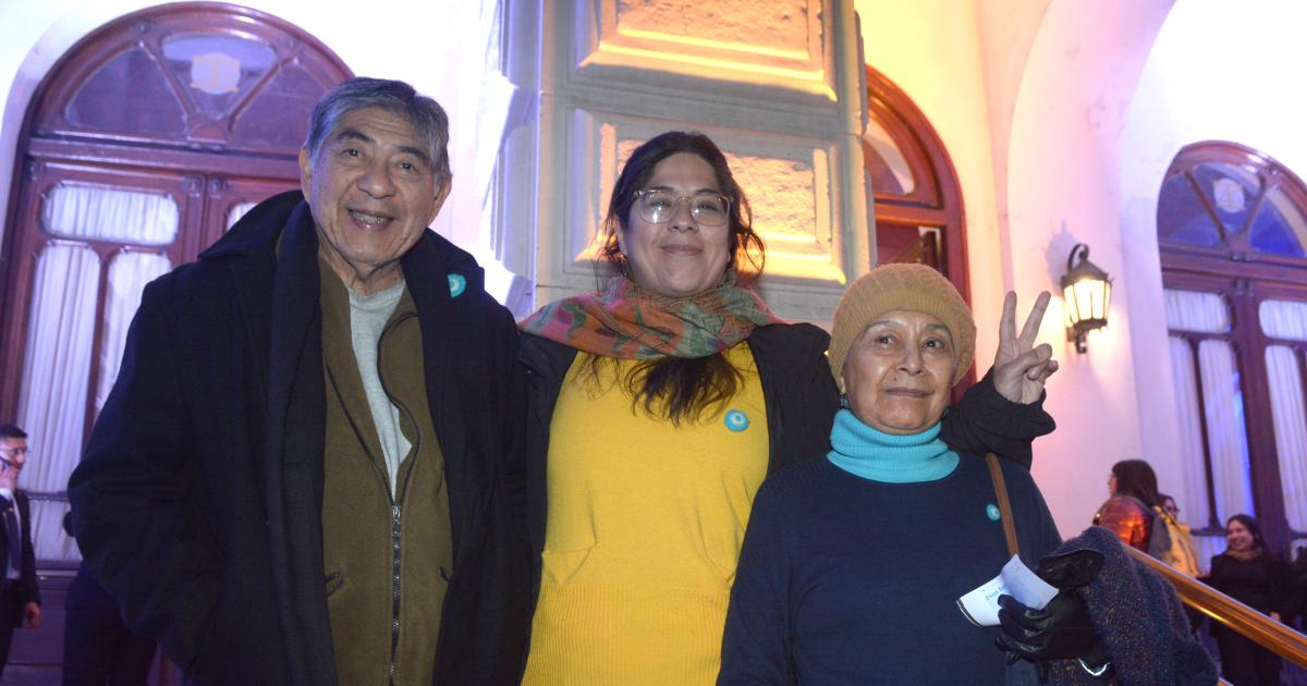 EMOTIVA VELADA PATRIA EN EL TEATRO