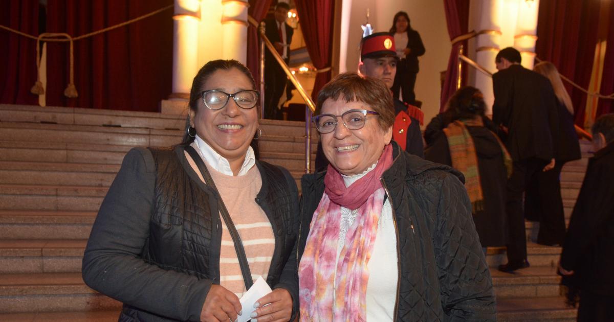 EMOTIVA VELADA PATRIA EN EL TEATRO