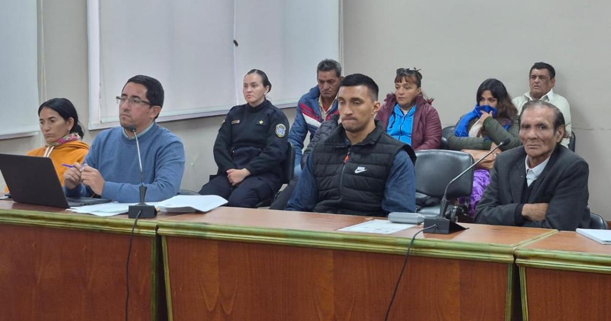 ACUSADOS Macarena y Kevin (2 desde la der) coautores del crimen de Sebasti�n y heridas graves de Brahian