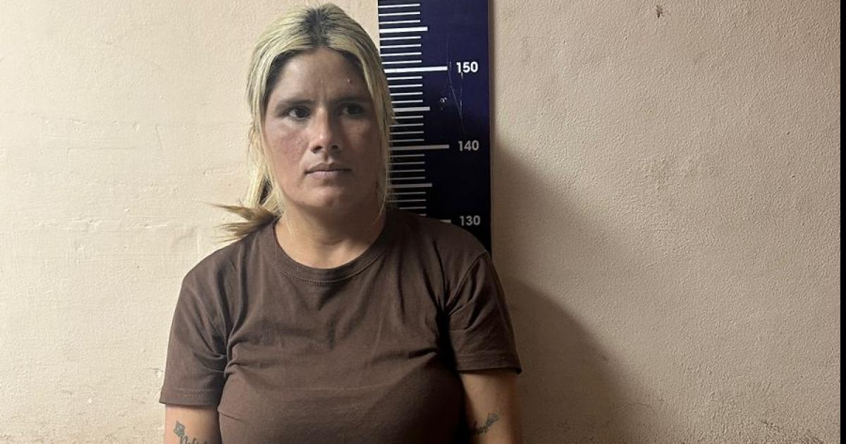 Intentoacute ingresar pastillas ocultas durante visita a detenidos y terminoacute aprehendida 