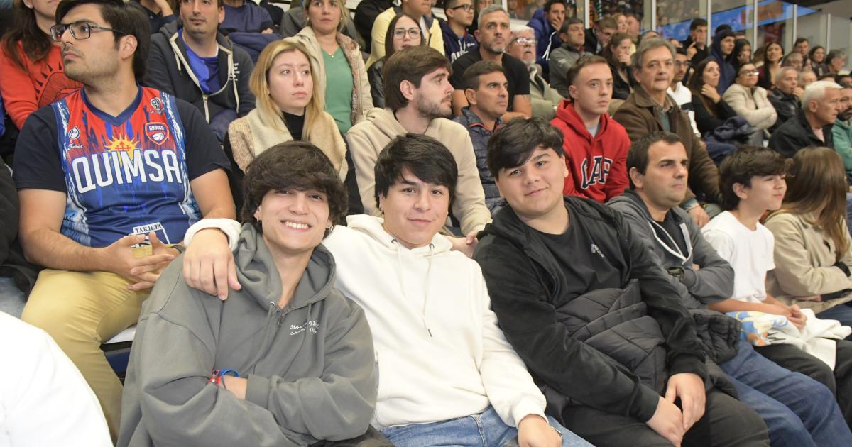 NOCHE DE BAacuteSQUET EN EL ESTADIO CIUDAD