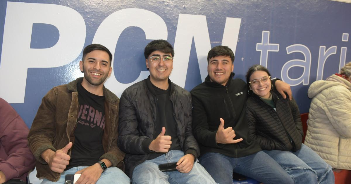 NOCHE DE BAacuteSQUET EN EL ESTADIO CIUDAD