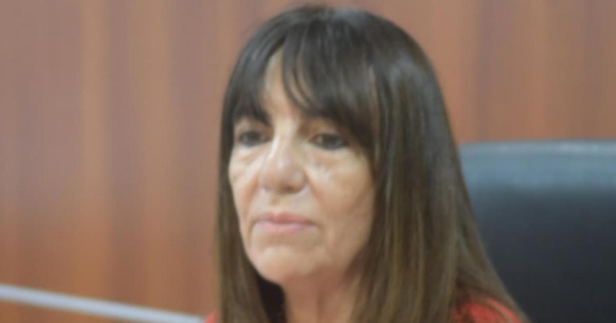 Aterra a su familia con cuchillo lo excarcelan y viola la perimetral