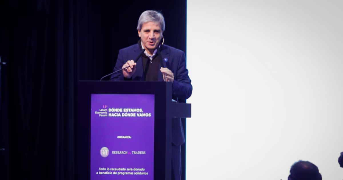 Luis Caputo- Seraacute un 2027 atiacutepico la economiacutea se va a llevar puesta a la poliacutetica y el Presidente ganaraacute coacutemodamente