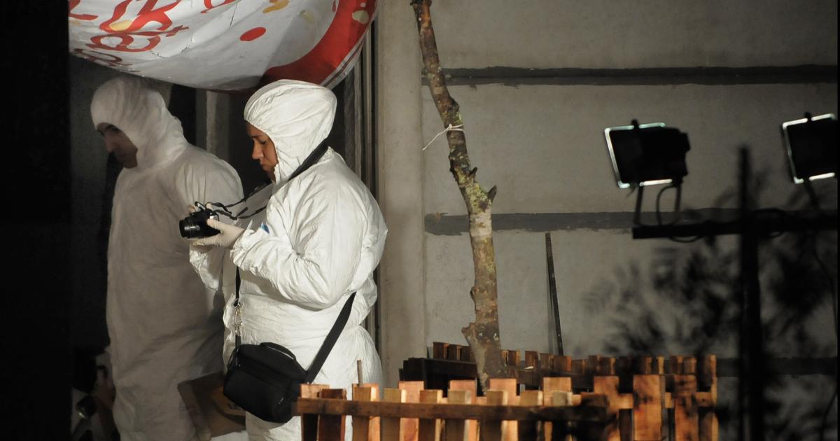 ESQUELÉTICA- La ciencia develó que la menor se encontraba desnutrida abundaban golpes en el rostro-cabeza brazos piernas y escaras El detenido la rechazaba porque no es mi hija bramaba