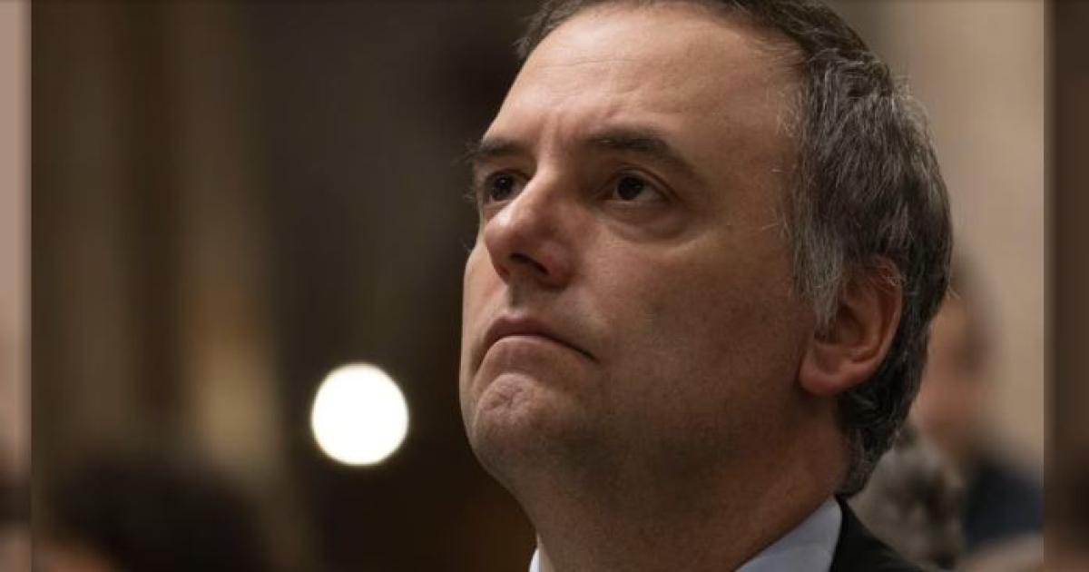 La declaracioacuten jurada de Adorni- propiedades doacutelares en efectivo y una cuenta bancaria en Estados Unidos