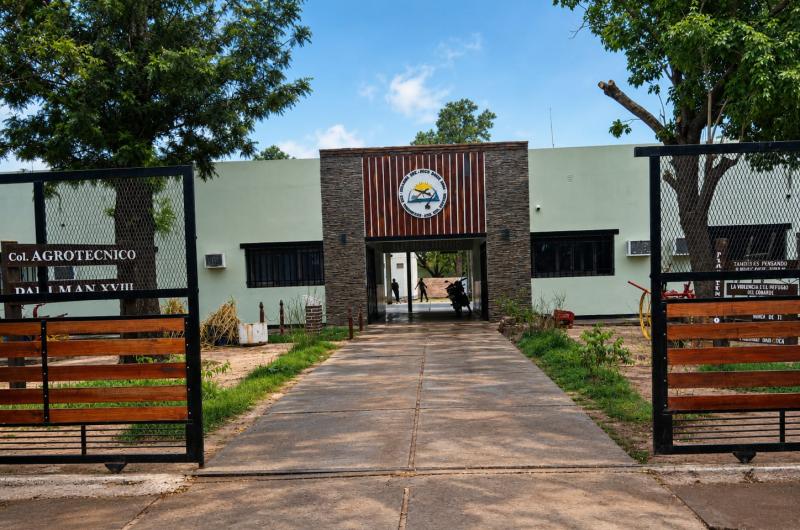 Colegio secundario de Los Pirpintos se prepara para celebrar su 38deg aniversario