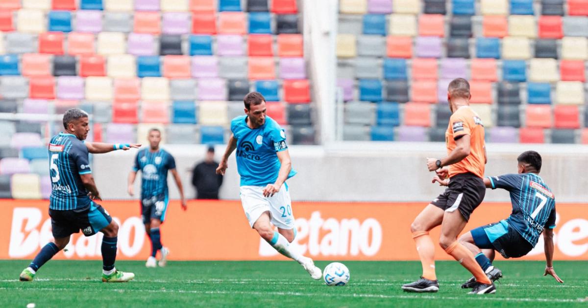 El reciente campeoacuten Belgrano sufrioacute hasta los penales pero se clasificoacute en Santiago