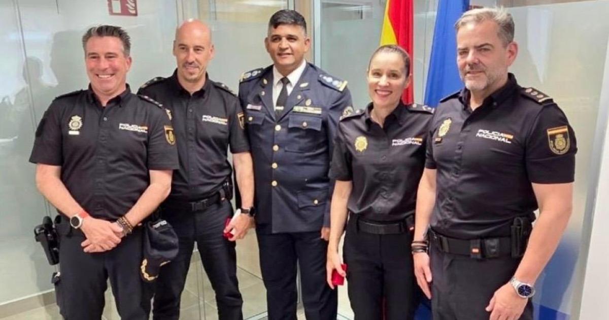 El gobierno provincial continuacutea impulsando la capacitacioacuten internacional de la Policiacutea de Santiago