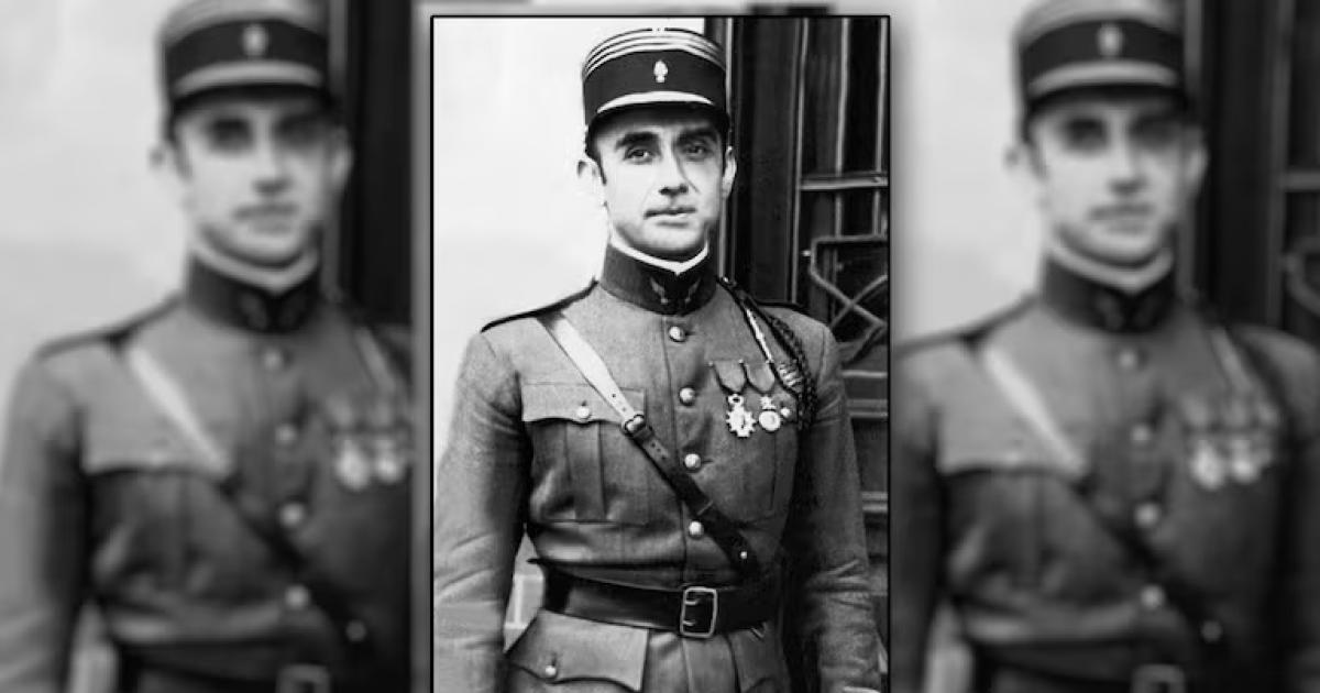 VAA con uniforme francés