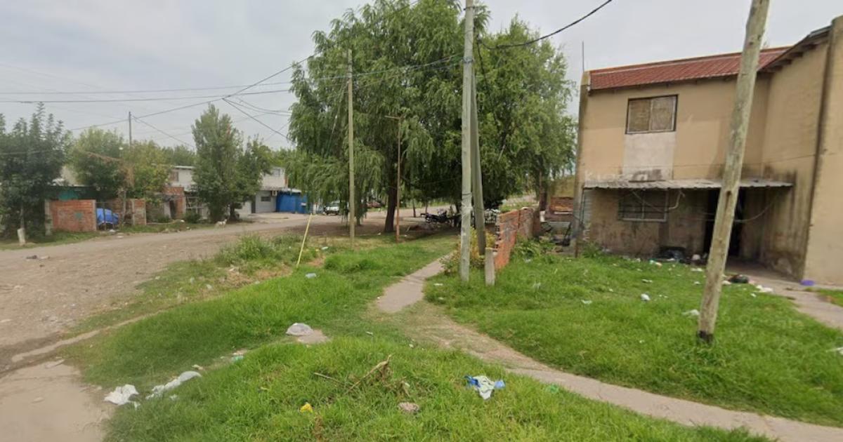 Rescatan a una mujer cautiva por su pareja- sus hijos pediacutean ayuda en la calle