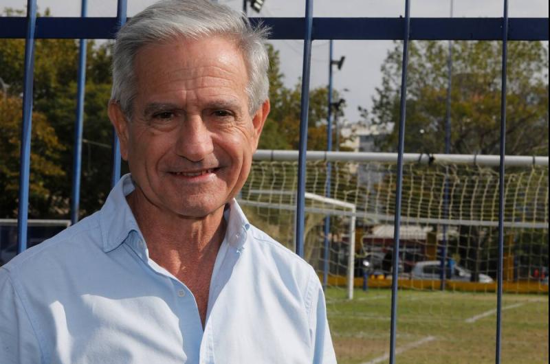Andreacutes Ibarra criticoacute a Riquelme y reveloacute su suentildeo para Boca