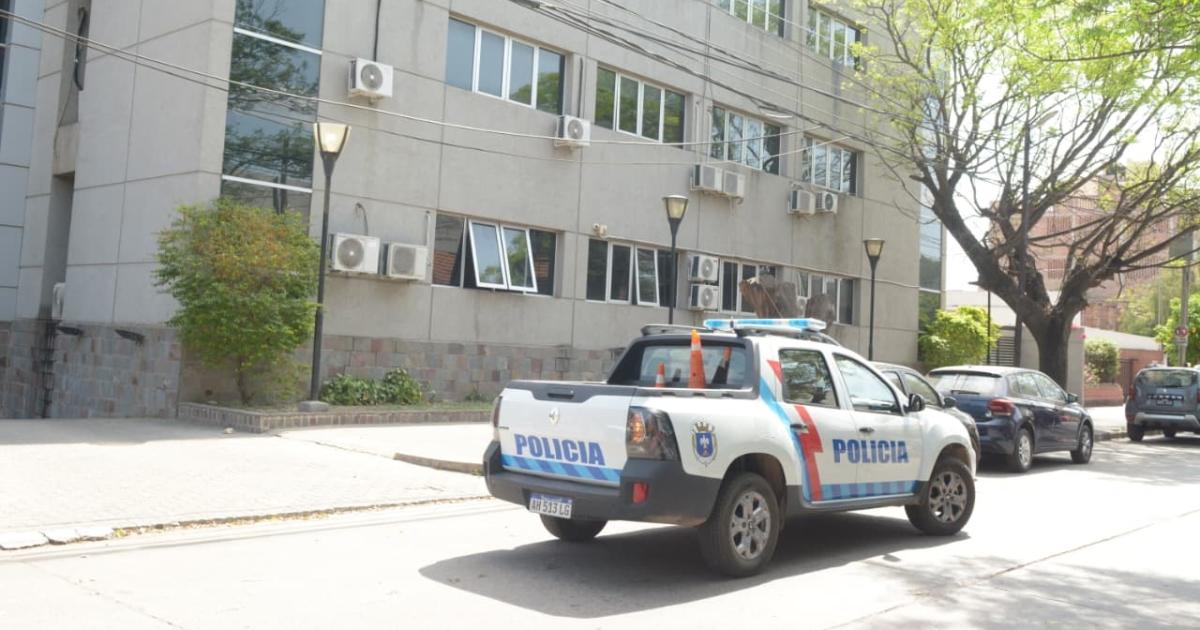 SEXO Y CAJA- La joven sindicó a su madre de entregarla a Billy a cambio de una gratificación económica La progenitora fue condenada a 6 años pero con domiciliaria El otro detenido directo a juicio oral