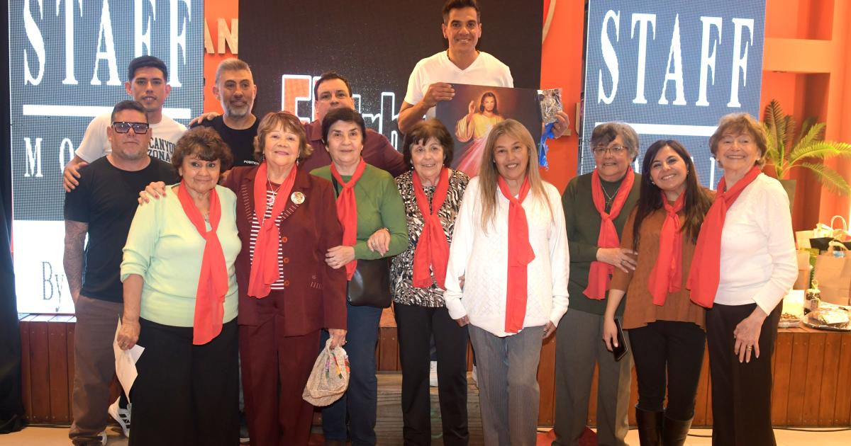 Moda y solidaridad en Una tarde diferente para ayudar a PEC