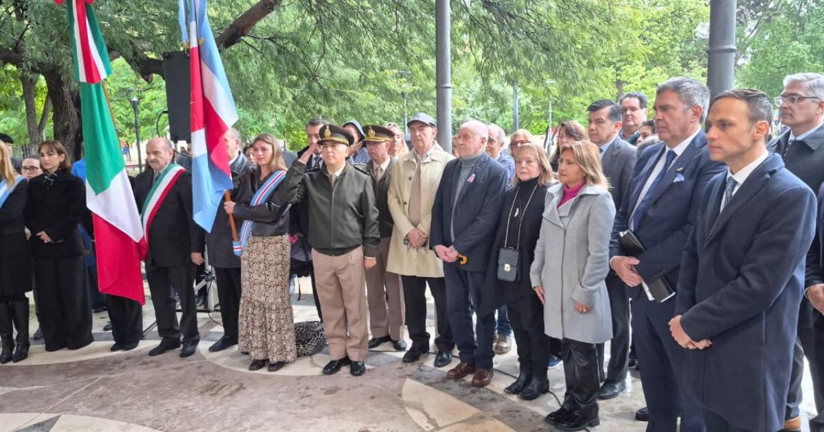 Con un acto en Plaza Libertad celebraron el 80deg aniversario de la Repuacuteblica Italiana en Santiago del Estero