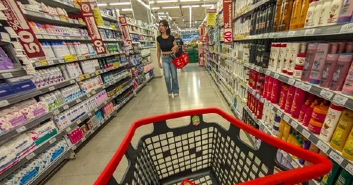 La inflacioacuten habriacutea vuelto a desacelerarse en mayo y se ubicariacutea cerca del 2-en-porciento- mensual