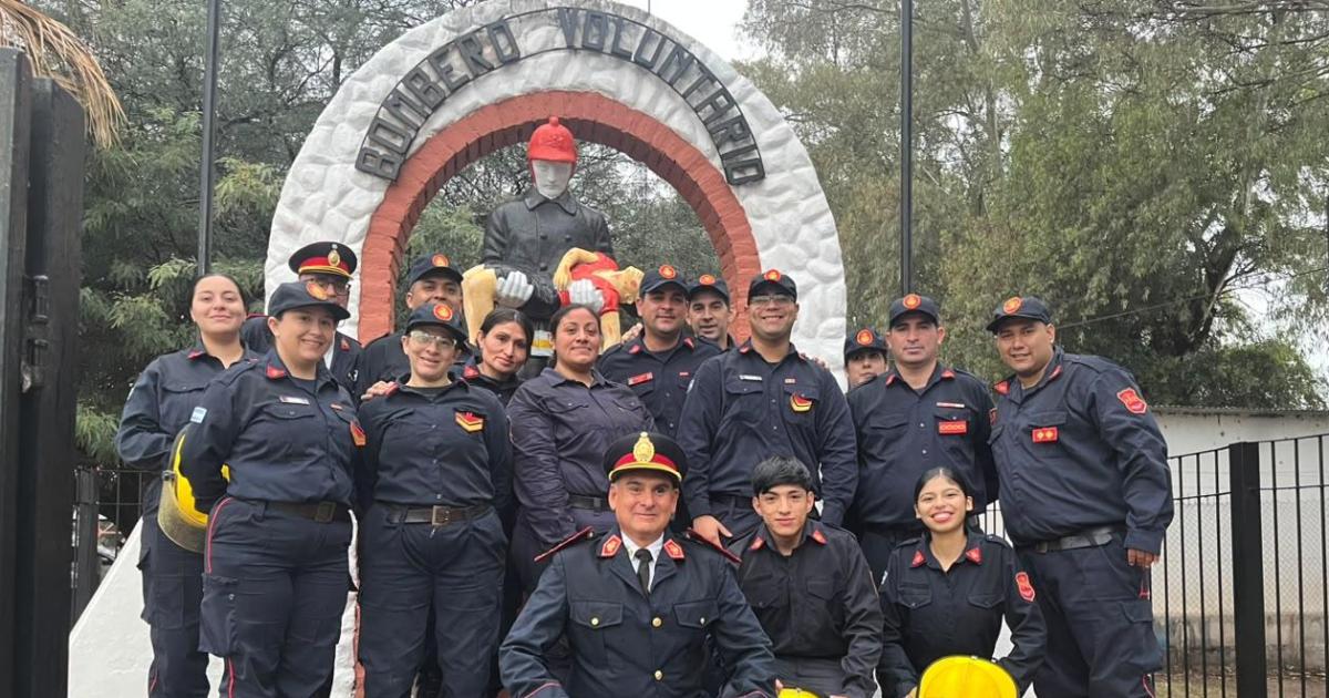 Bomberos Voluntarios festejaron su diacutea con la comunidad bandentildea