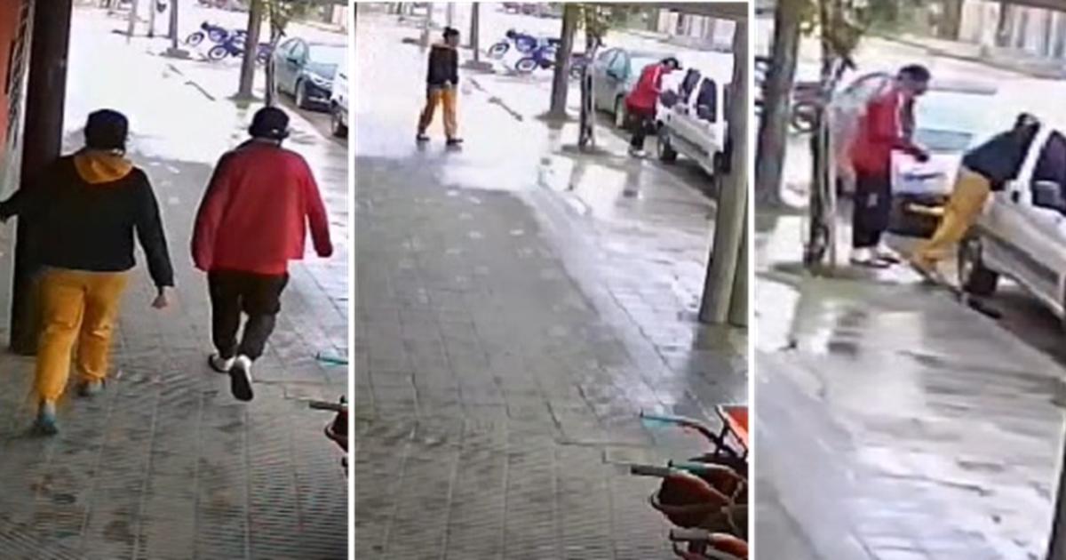 VIDEO Tras dantildear y robar en una camioneta una pareja intentoacute acuchillar a policiacuteas en pleno centro