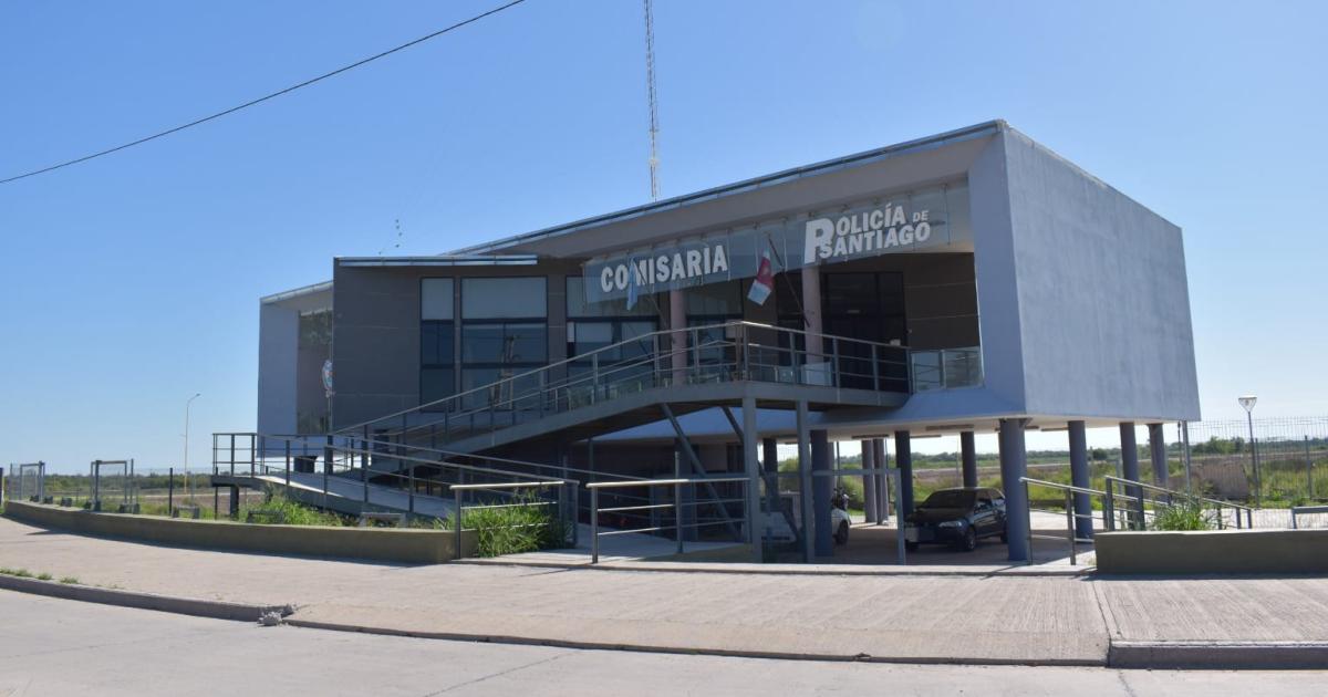 Golpeoacute a su cuntildeada con ayuda de su novio y se llevoacute a sus tres hijos