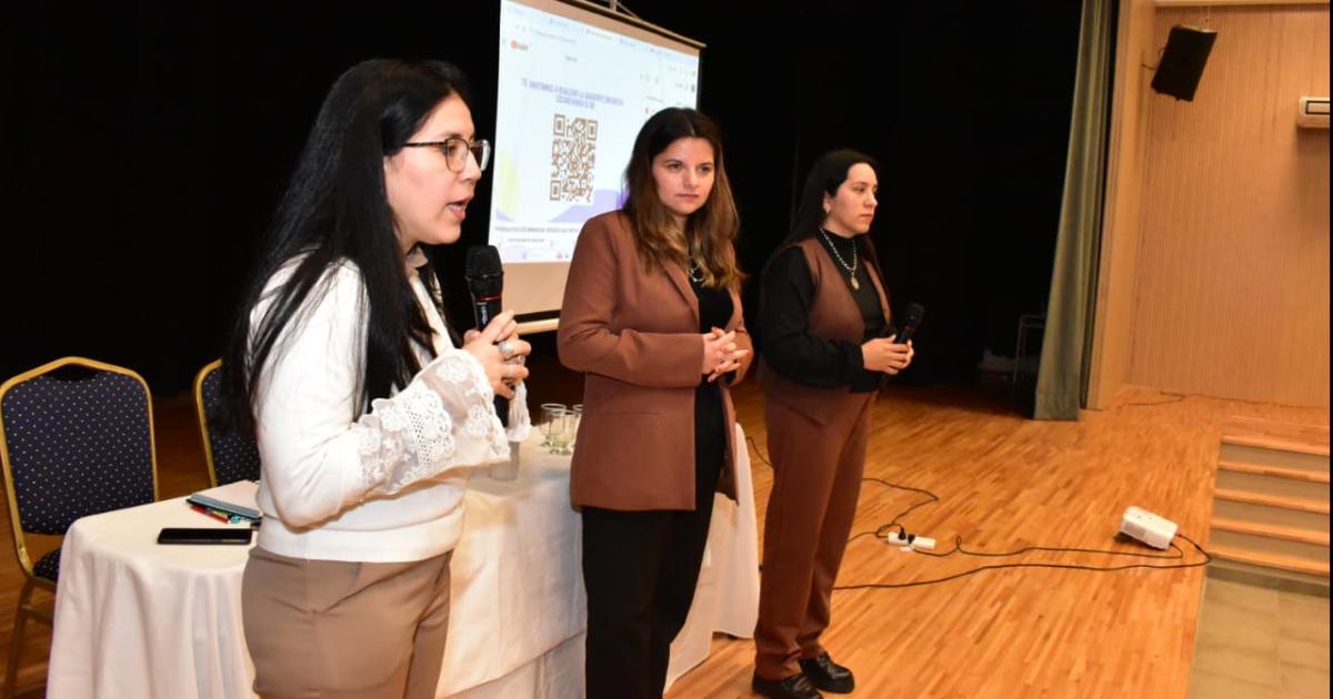 Iturre participoacute de la apertura de la capacitacioacuten sobre prevencioacuten de adicciones e inteligencia emocional