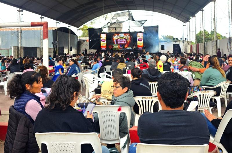 Termenses y turistas disfrutaron la Gran Pentildea Anual de Ashpa Sumaj