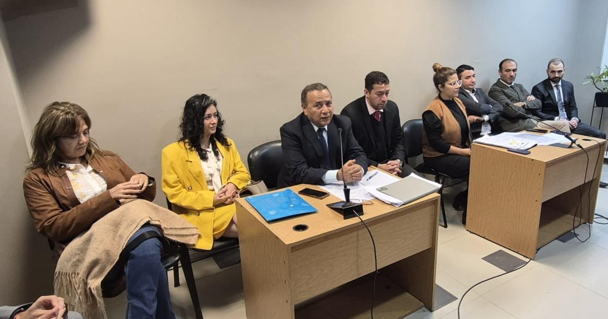 AUDIENCIA- La magistrada refrendó ayer la exclusión del hogar y medidas de conducta por 120 días La Fiscalía trabajar� ahora sobre pericias psicológicas a la víctima y a la sospechosa