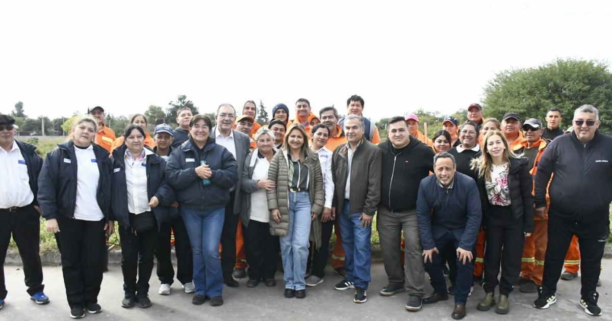 La intendente Fuentes destacoacute la tarea diaria del personal del Caps y del comedor de Los Lagos