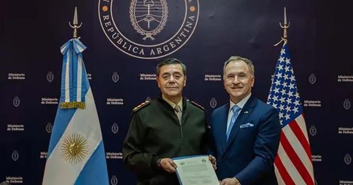 Argentina y Estados Unidos firmaron nuevos acuerdos militares para fortalecer la cooperacioacuten en defensa