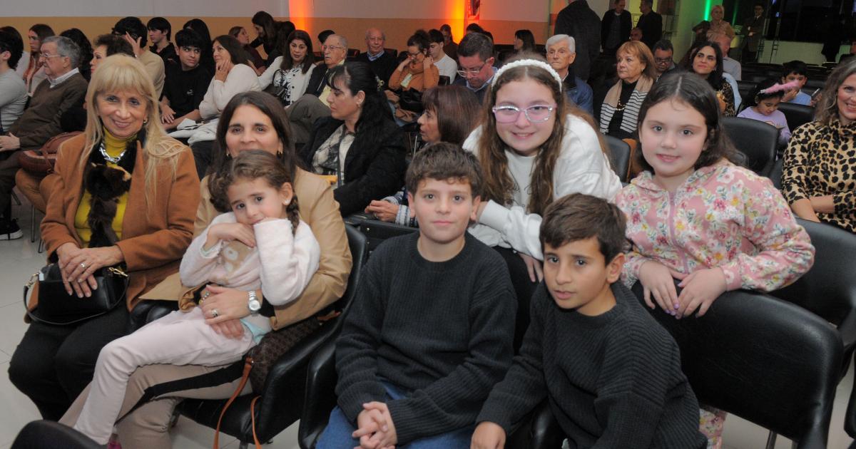 RECONOCIMIENTO A GRADUADOS 