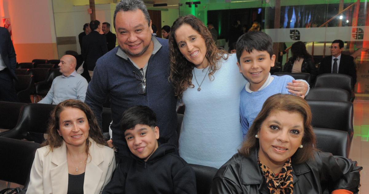 RECONOCIMIENTO A GRADUADOS 